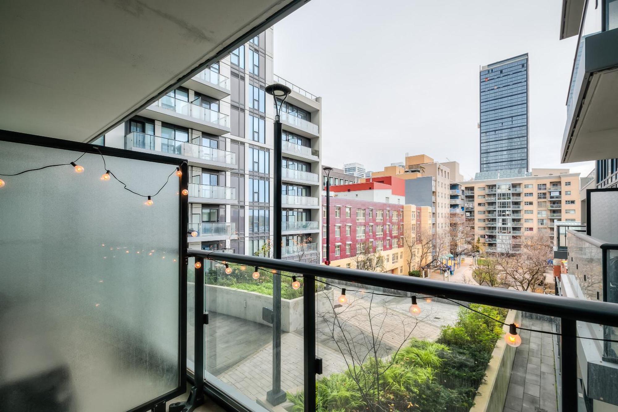 Panorama Suites Downtown Toronto Extérieur photo