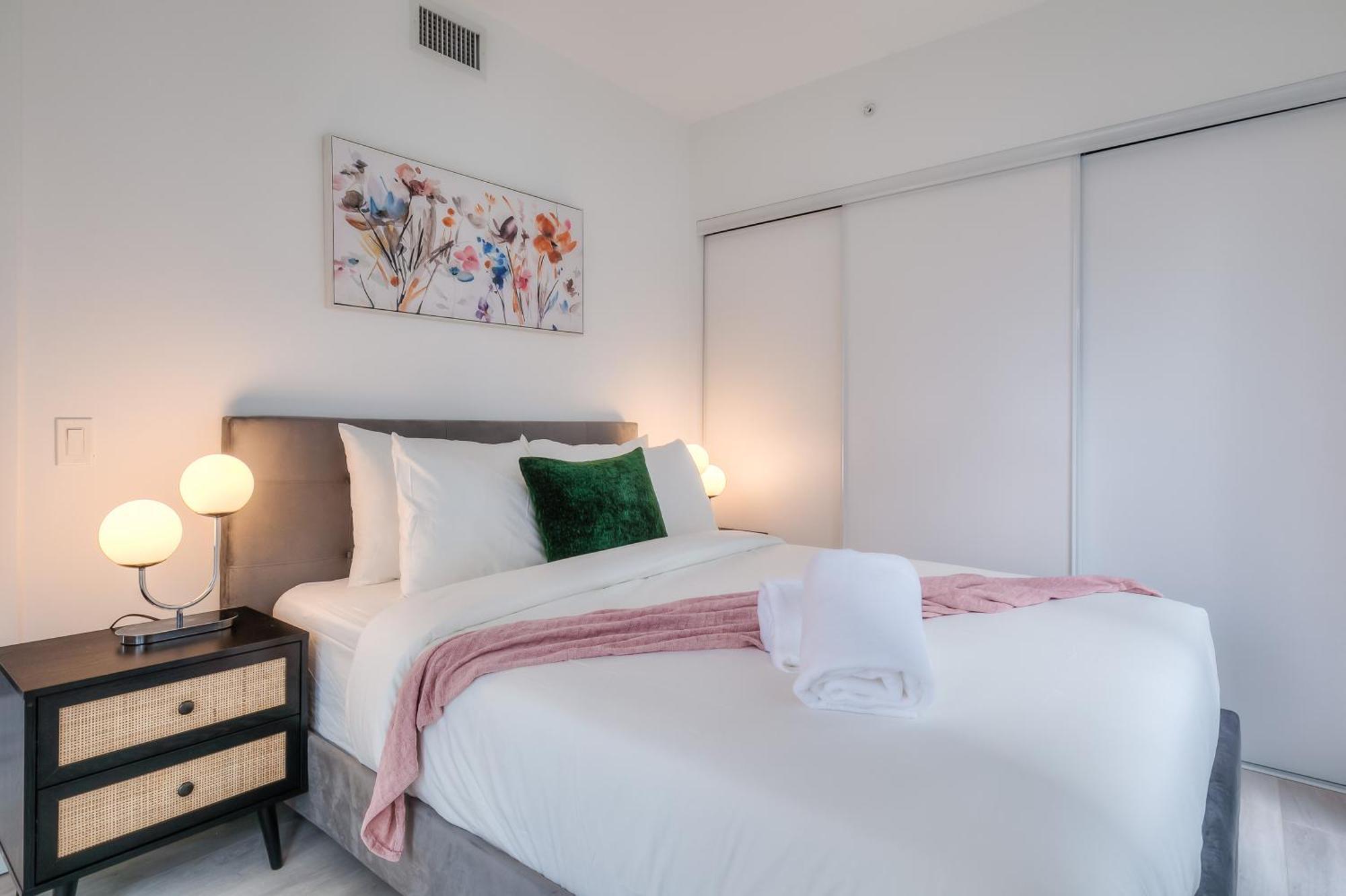 Panorama Suites Downtown Toronto Extérieur photo