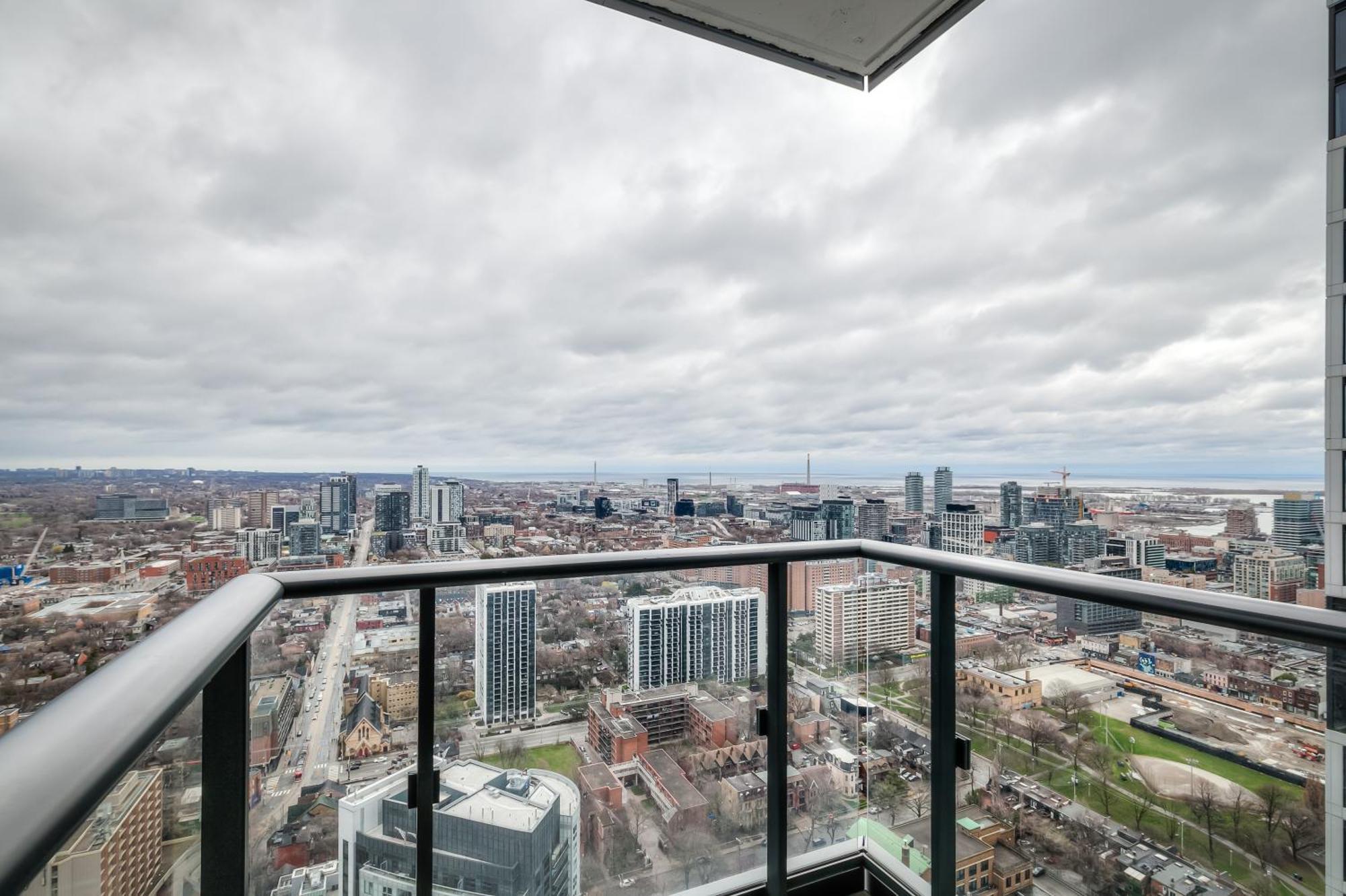 Panorama Suites Downtown Toronto Extérieur photo